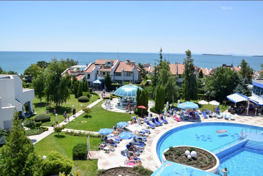 Sineva Park 4*