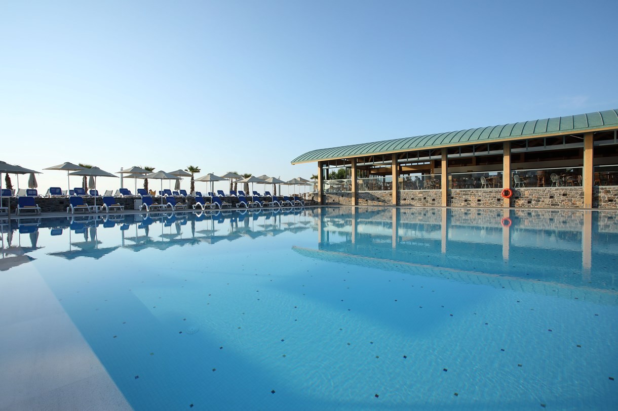 Arina Beach Hotel & Bungalows 4*