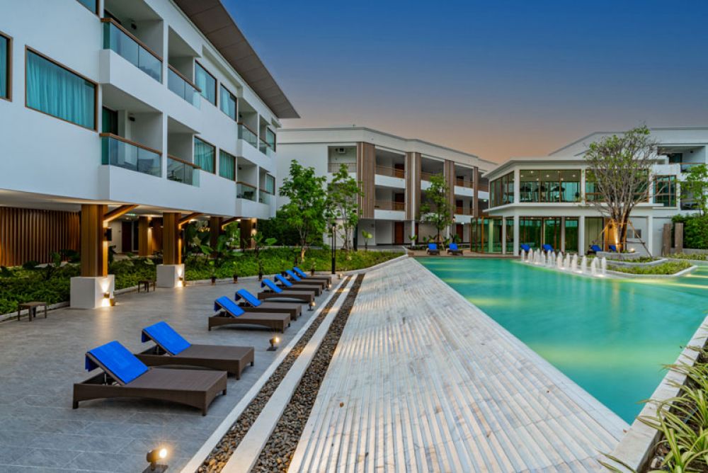 Bella Nara Phuket Naiyang Beach 4*