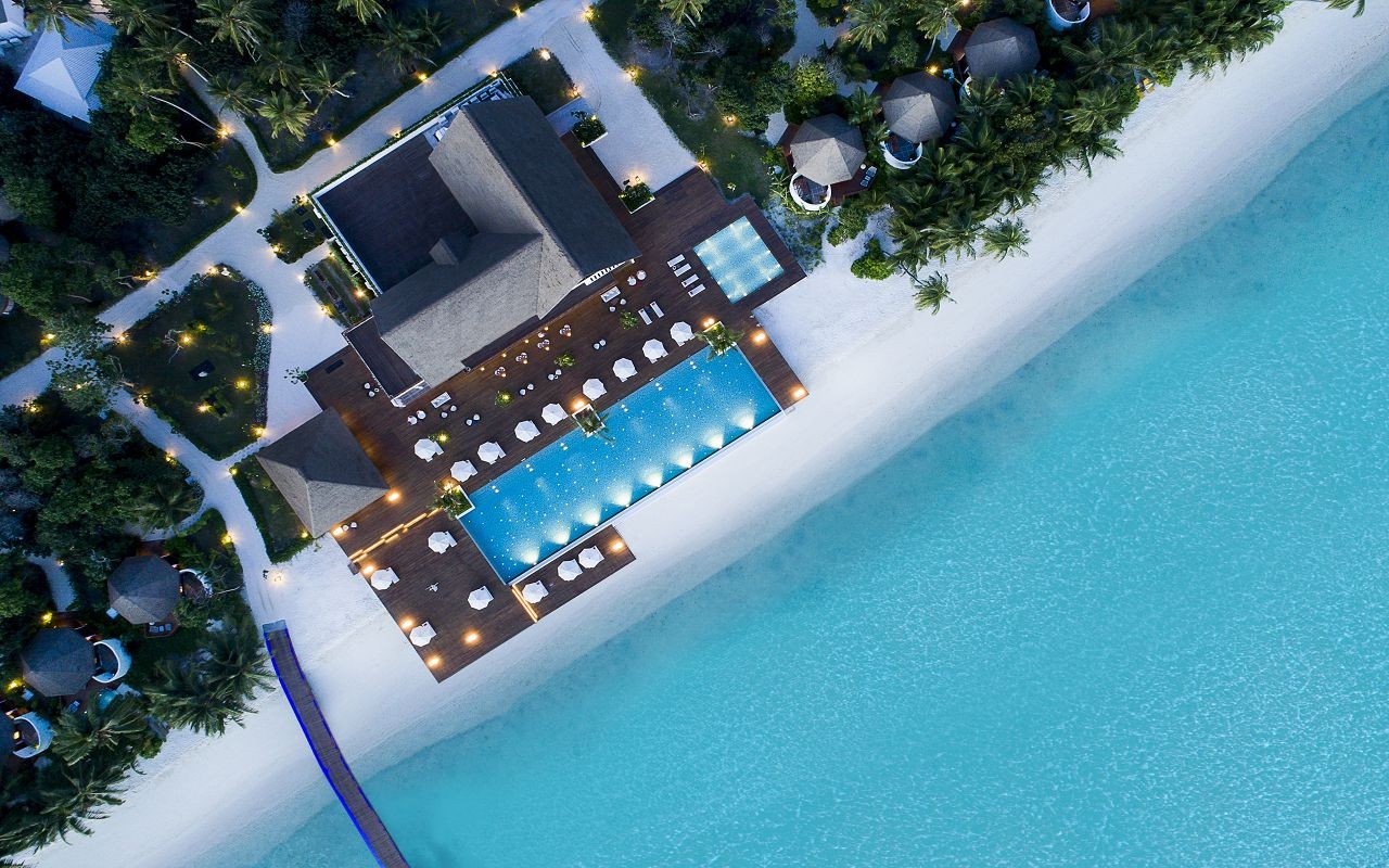 Mercure Maldives Kooddoo 4*