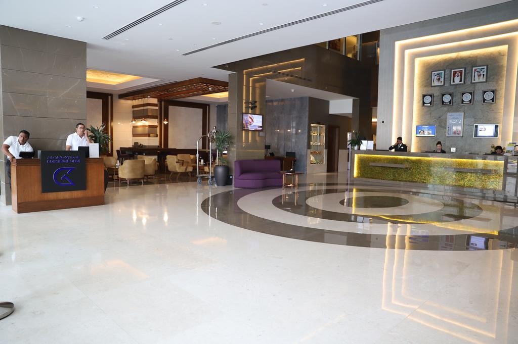 Golden Tulip Media Hotel 4*