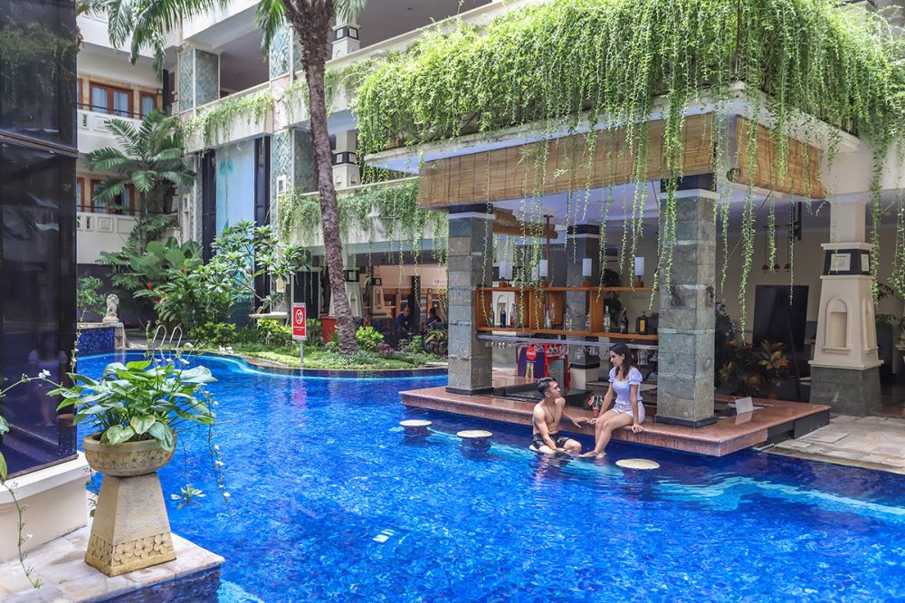 Famous Hotel Kuta 4*