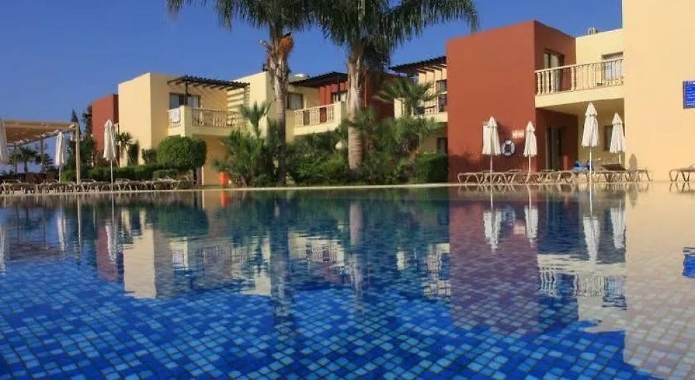 Electra Holiday Village 4*