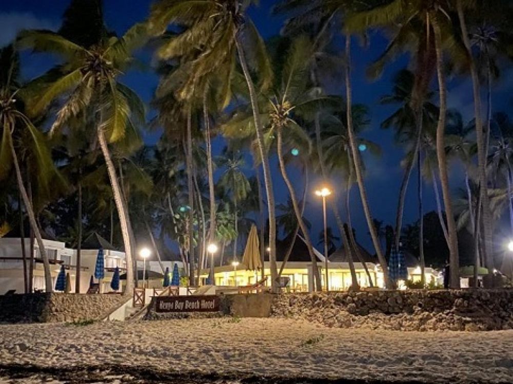 Kenya Bay Beach Hotel 3*