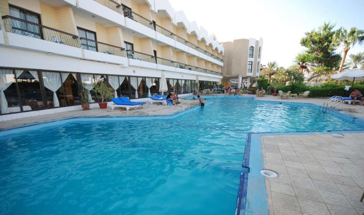 Regina Swiss Inn Resort & Aquapark 4*