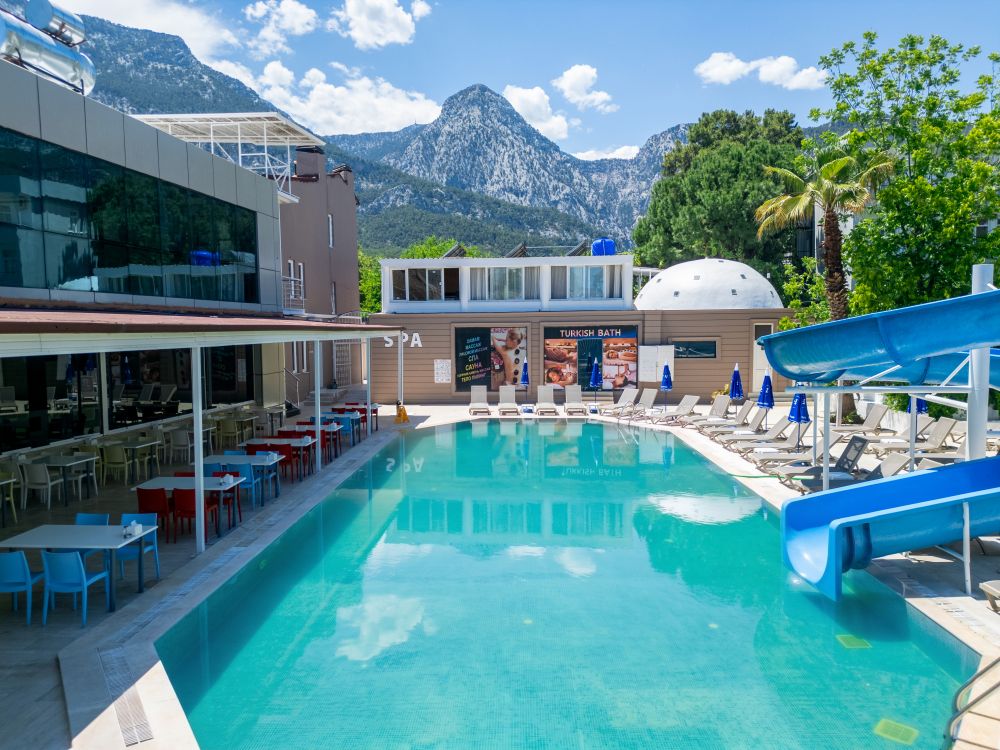 Marinez Hotel 4*