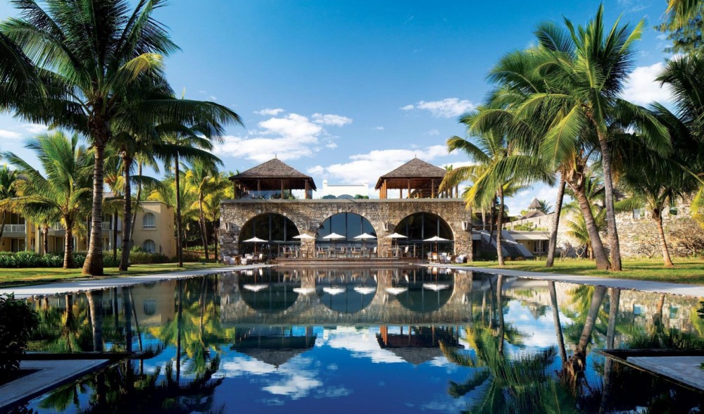 Outrigger Mauritius Beach Resort 5*