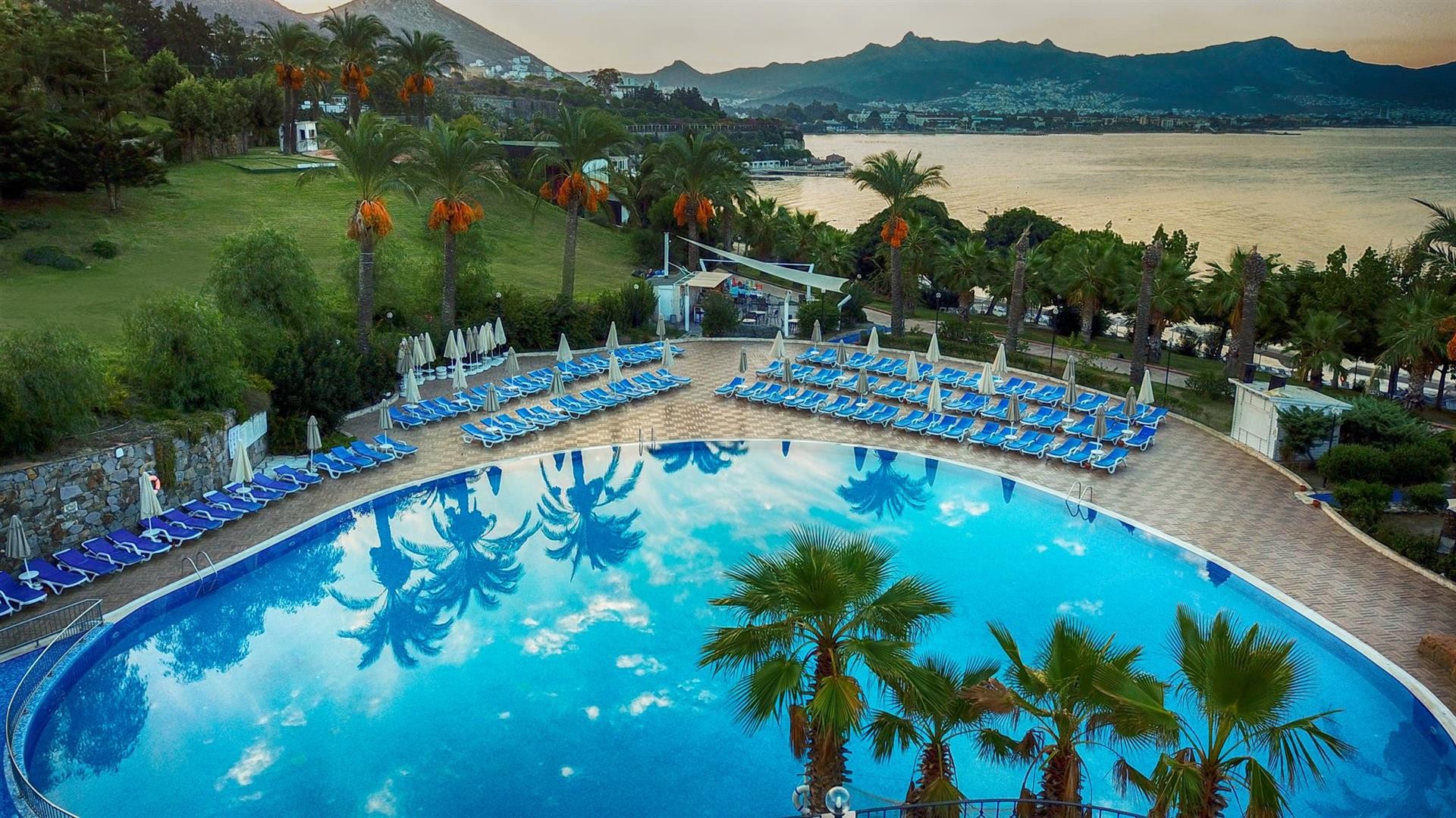 Yasmin Bodrum Resort 5*