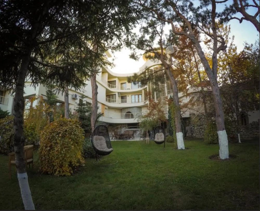 Beaumonde Garden 3*