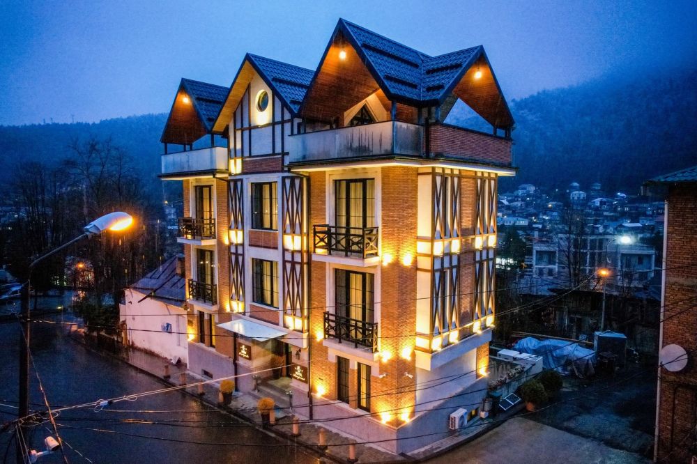1 Hotel Borjomi (ex.Milano Palace) 4*