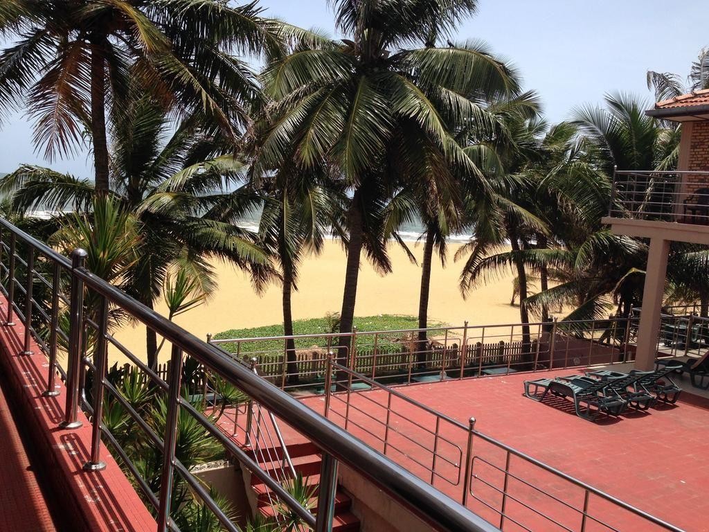 Oasis Beach Resort Negombo 2*