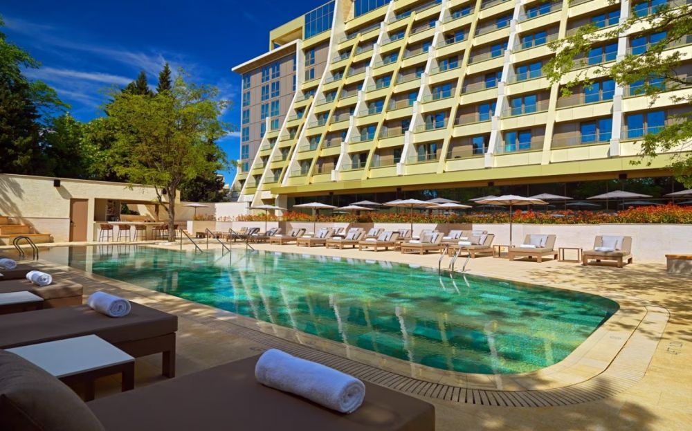 Sheraton Grand Tbilisi Metekhi 5*