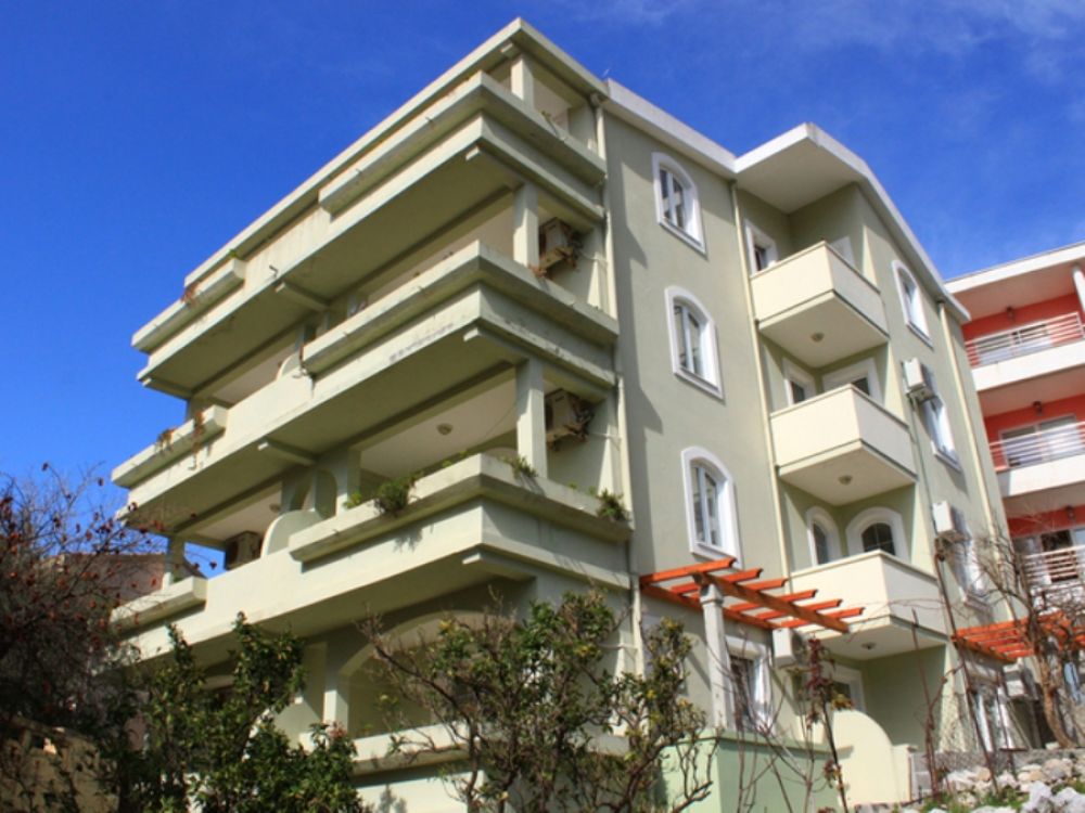 Maja Apartments 3*