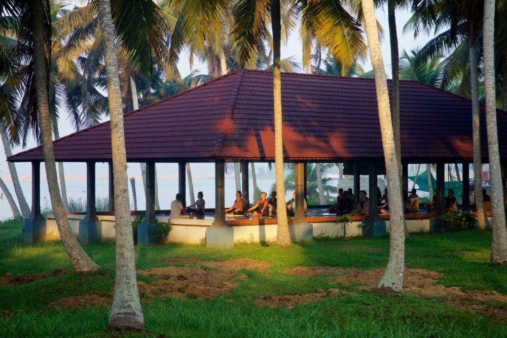 Poovar Island Resort 4*