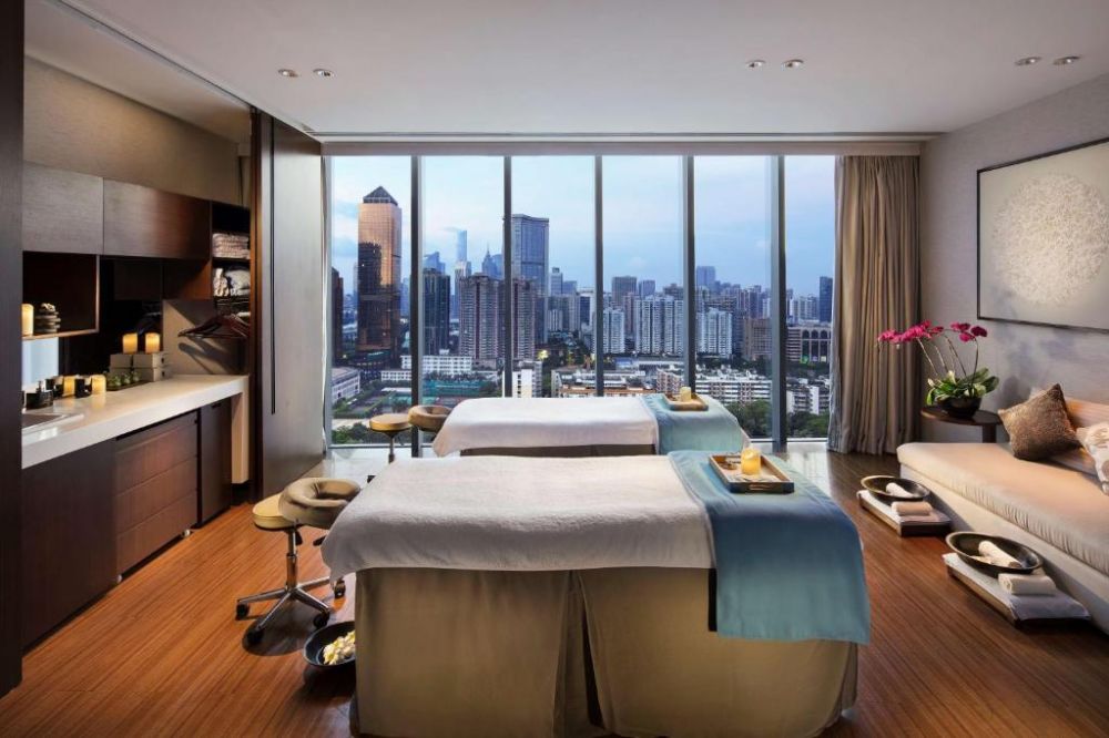 Hilton Guangzhou Tianhe 5*