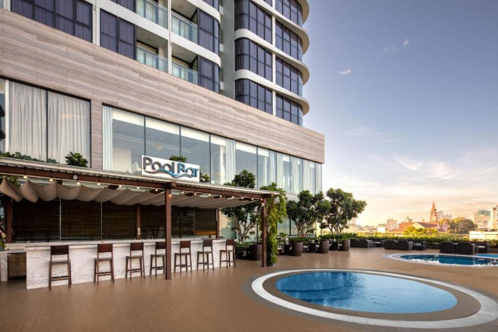 Melia Vinpearl Danang Riverfront 5*