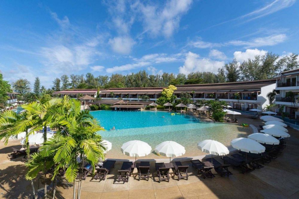 Arinara Beach Resort Phuket 4*