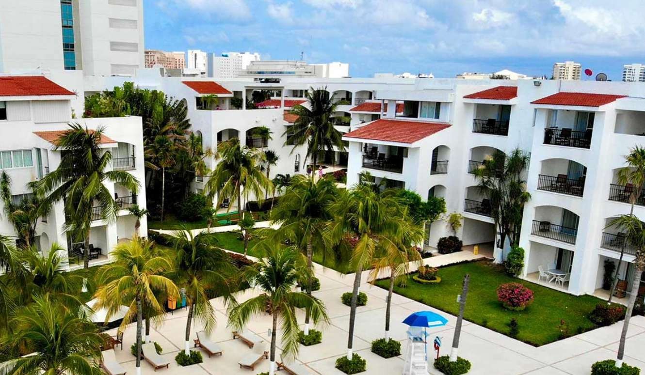 Beachscape Kin Ha Villas & Suites Cancun 3*