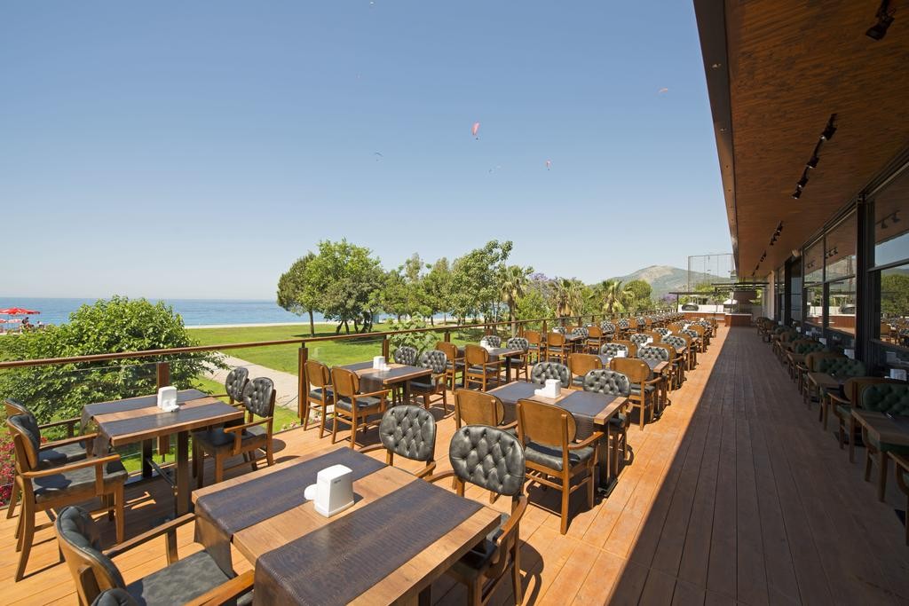 Belcekum Beach Hotel 4*