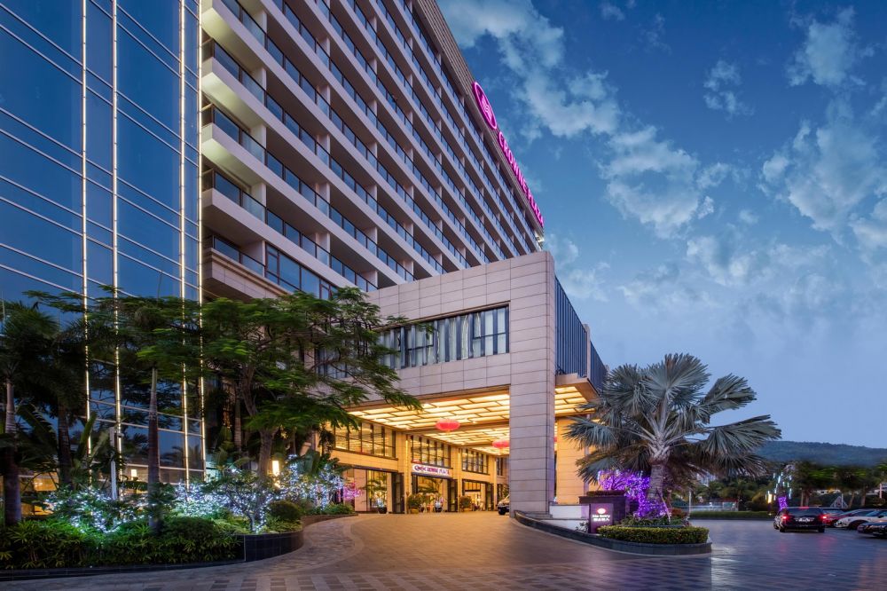 Crowne Plaza Sanya City Center 5*