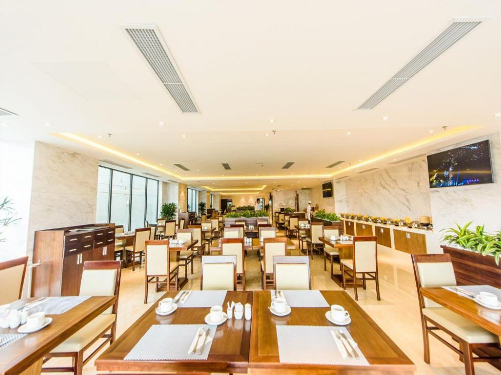 Yarra Ocean Suites Danang 4*