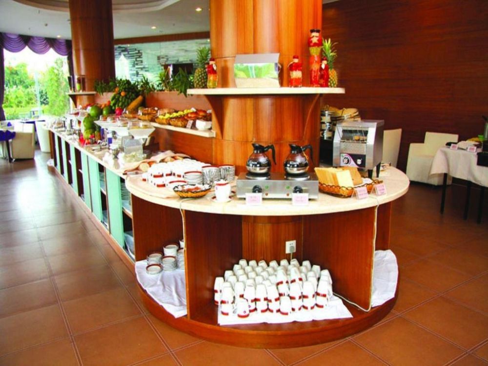 Sanya Luyi Seaview Hotel 4*