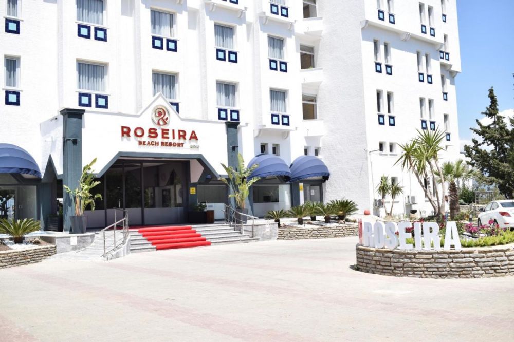 Roseira Beach Resort 4+