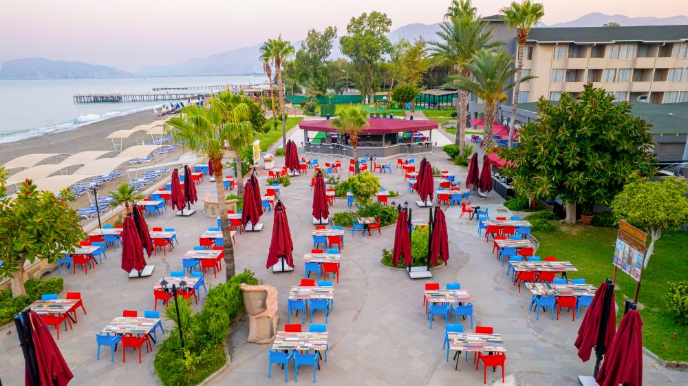 Taluyka Sunset Beach Hotel 4*