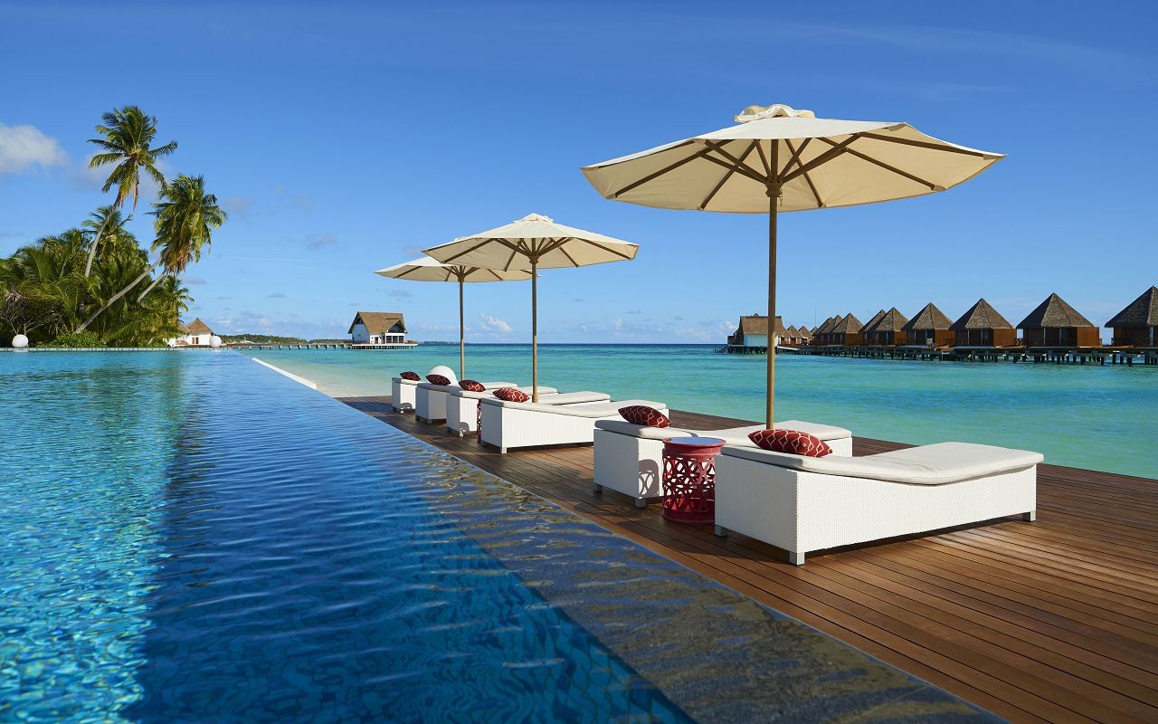 Mercure Maldives Kooddoo 4*