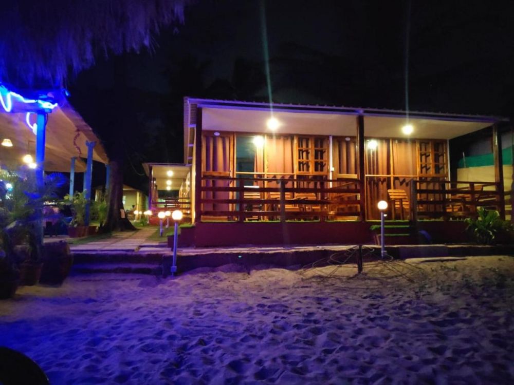 Seafront Beach Huts Patnem 