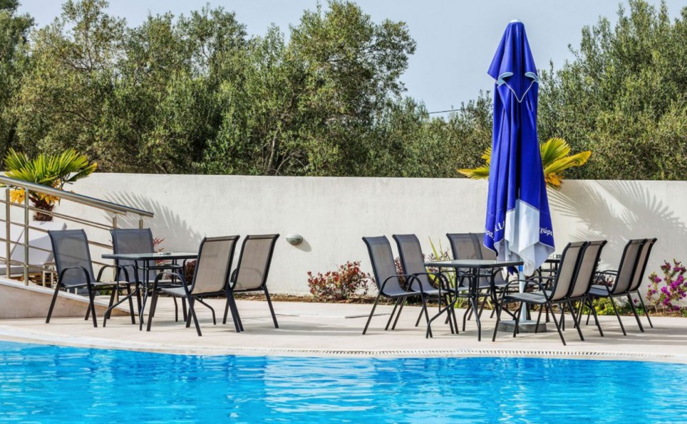 Anna Hotel Pefkochori 3*