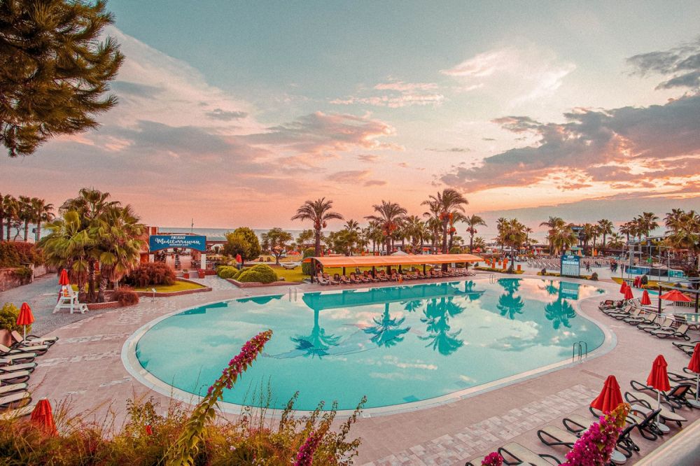 Pine Beach Belek 5*