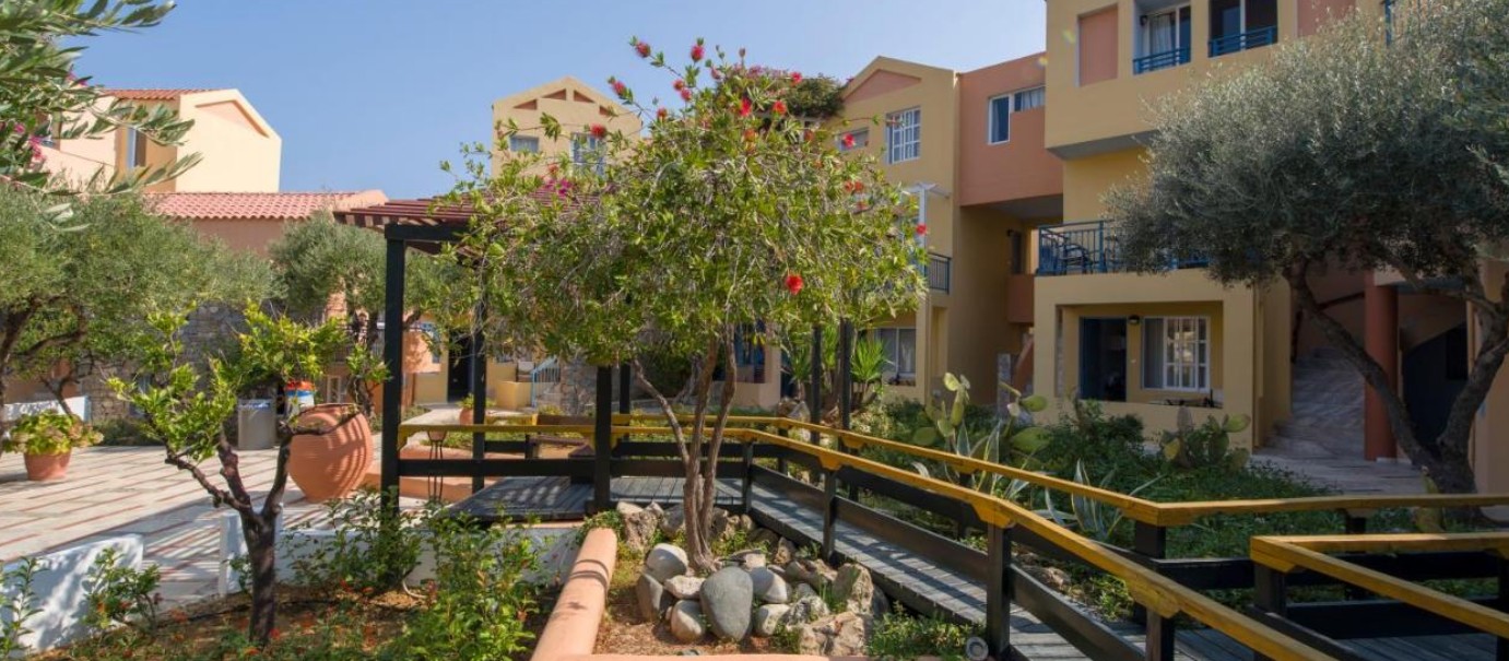 Stefan Village Hotel Apartments 4*