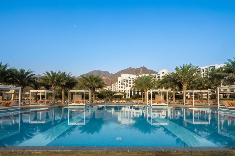 Intercontinental Fujairah Resort 5*