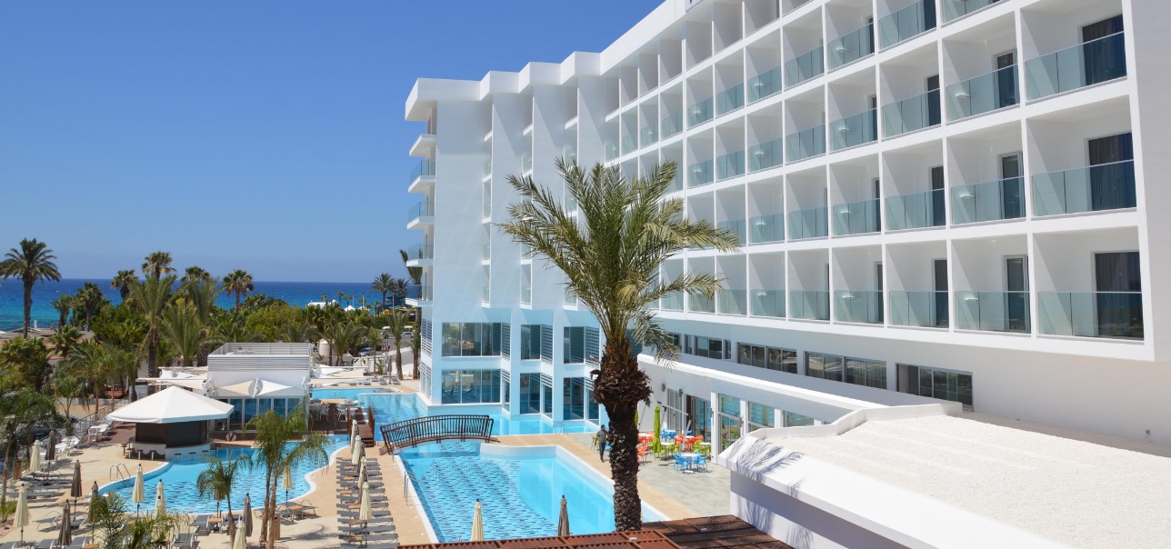 Vassos Nissi Plage Hotel 4*