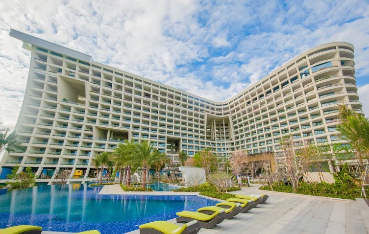 Sanya Conifer Resort 5*