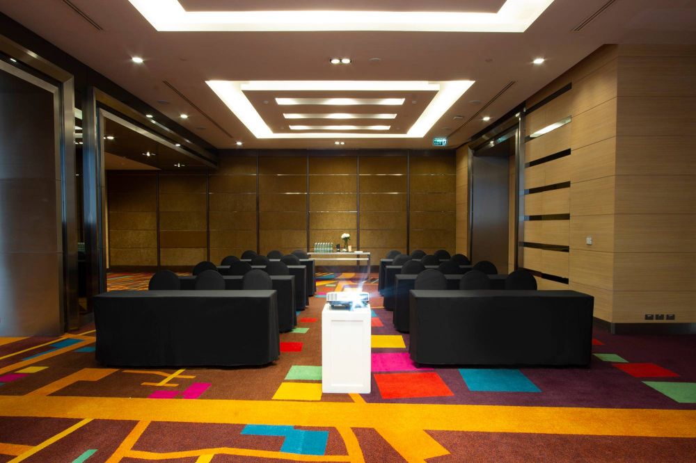 Swissotel Bangkok Ratchada 5*