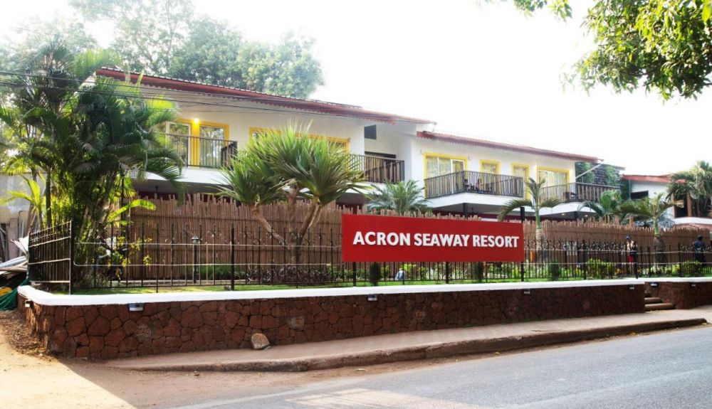 Acron Seaway Resort 4*