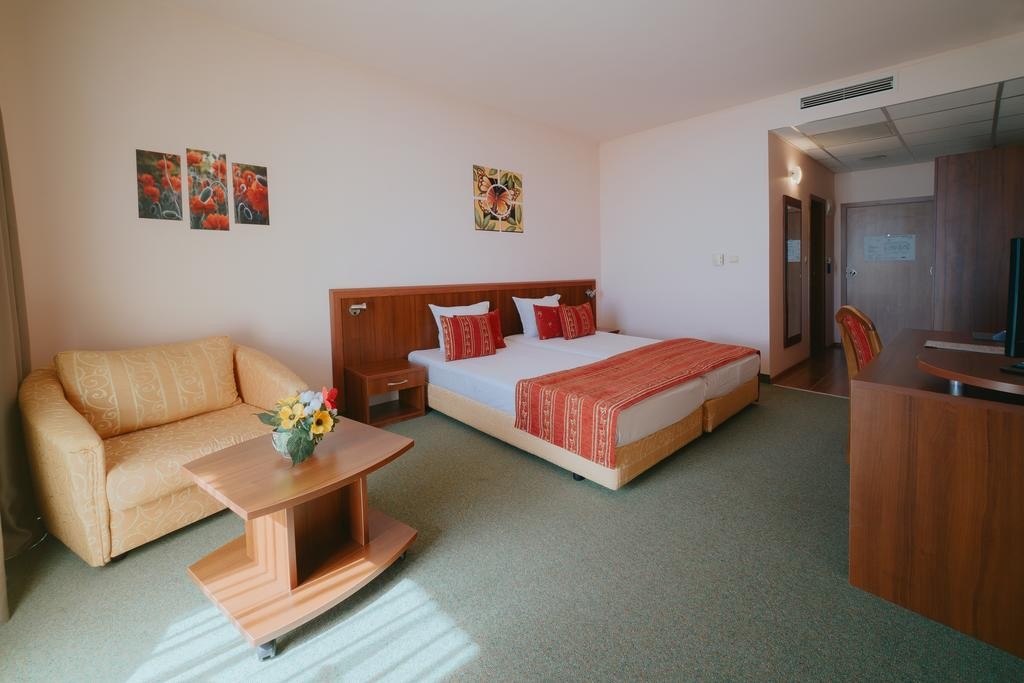 Kristal Golden Sands 4*