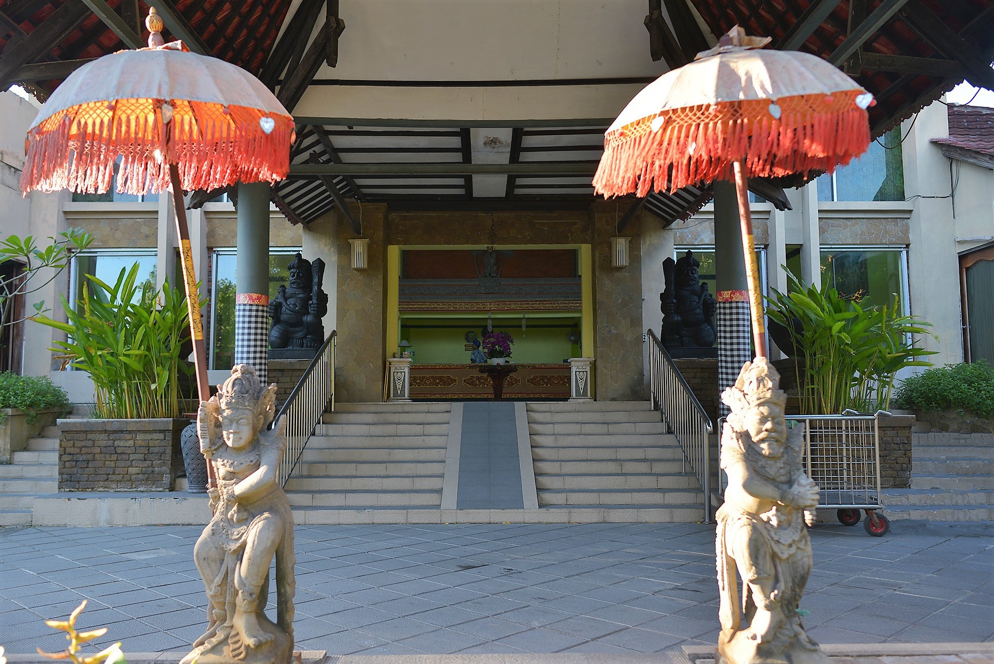 Palm Beach Hotel Bali 3*