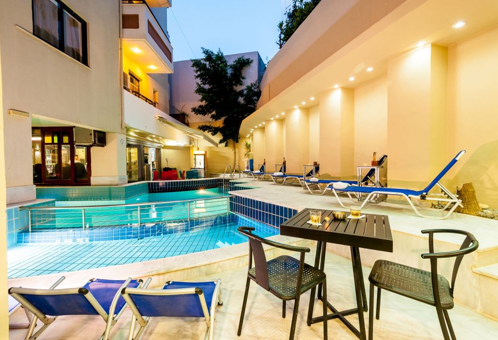 Elina Hotel Apartments 3*