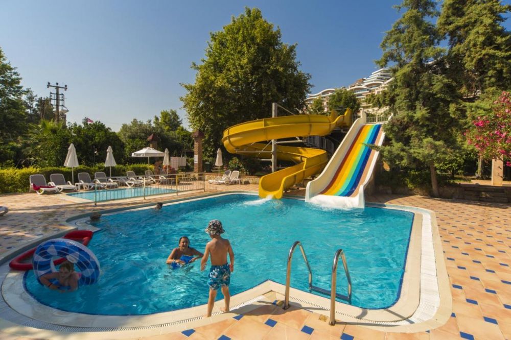 Club Dizalya Hotel 4*