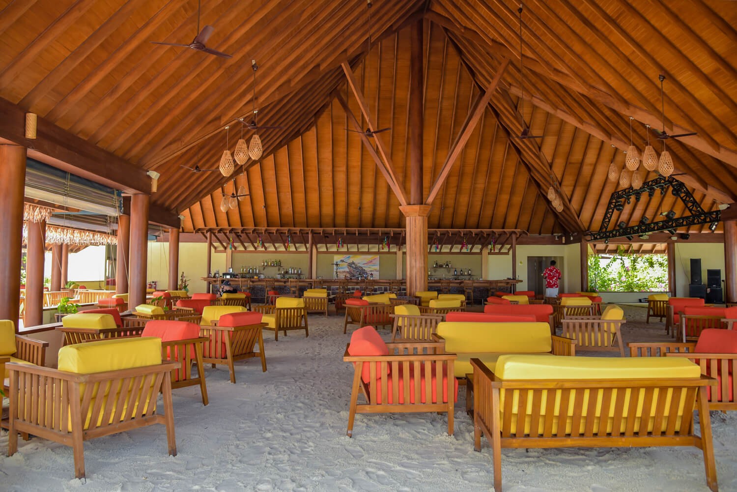 Reethi Faru Resort 4*