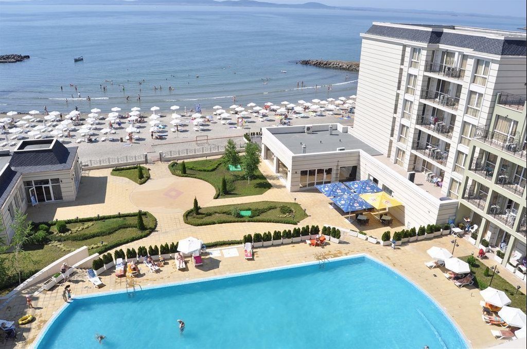 Festa Pomorie Resort 4*