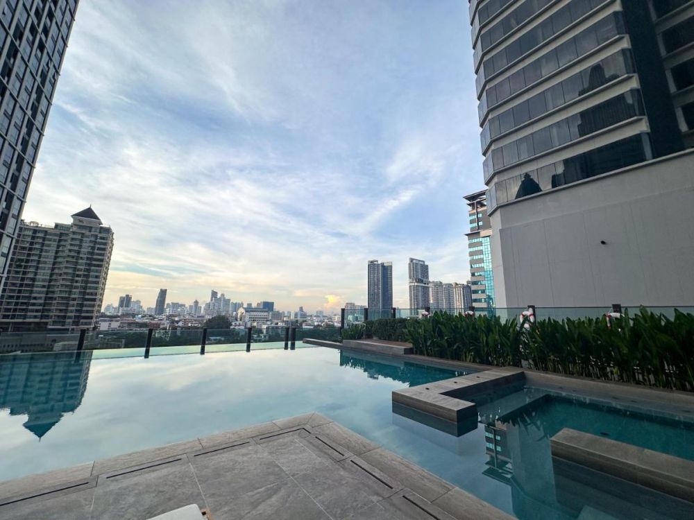 Urbana Sathorn Hotel 4*