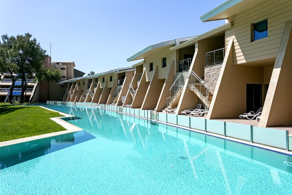 Rixos Sungate 5*