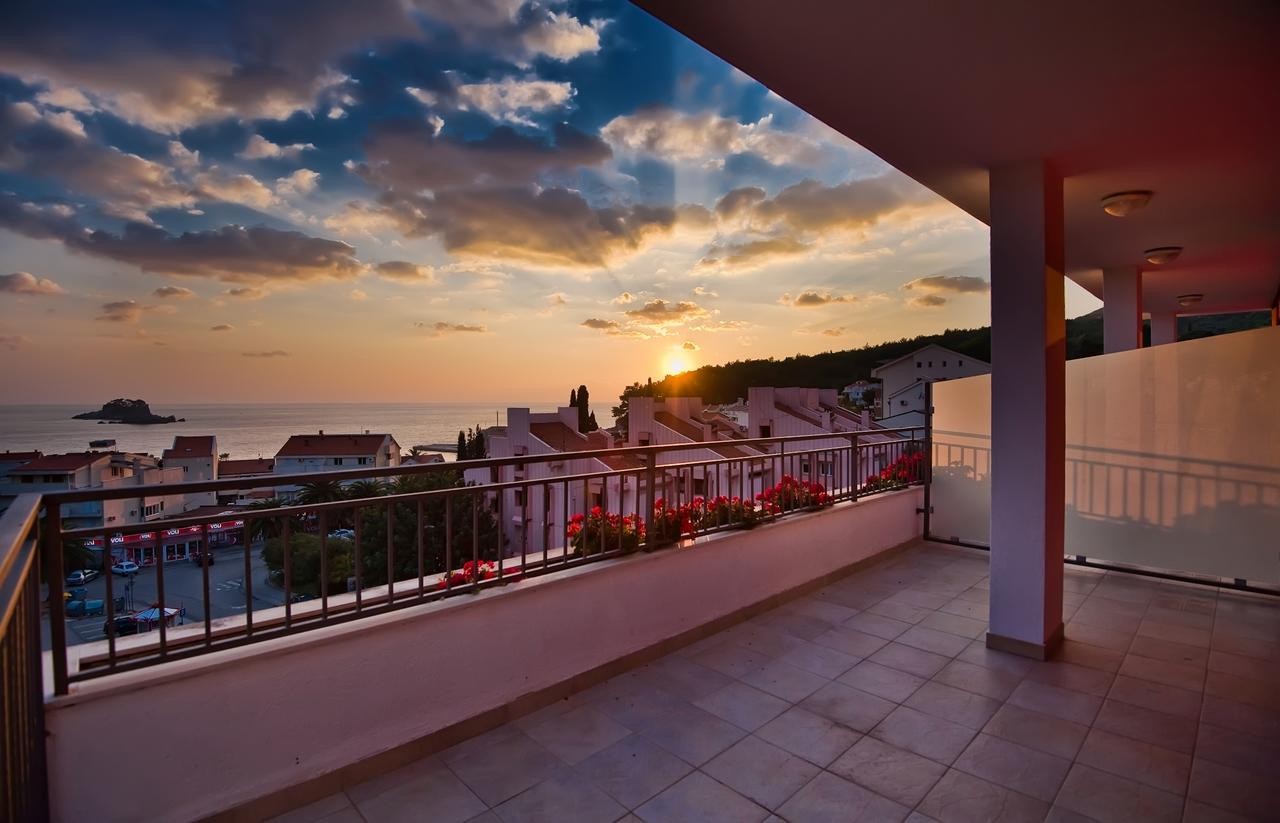 Petrovac Hotel 4*