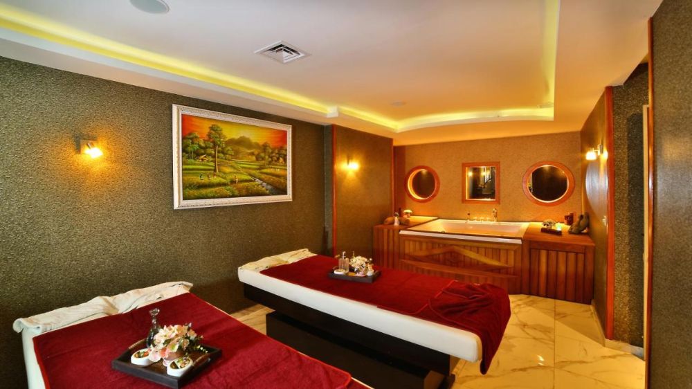 Ramada by Wyndham Istanbul Old City 4*