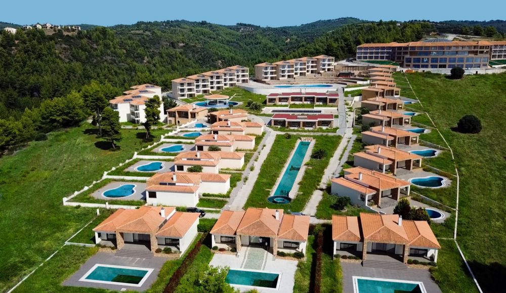 Ajul Luxury Hotel & Spa Resort 5*