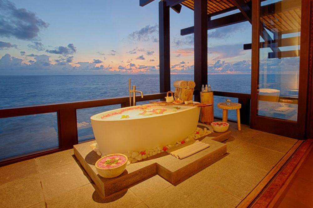 Kudaddoo Maldives Private Island DELUXE 5*